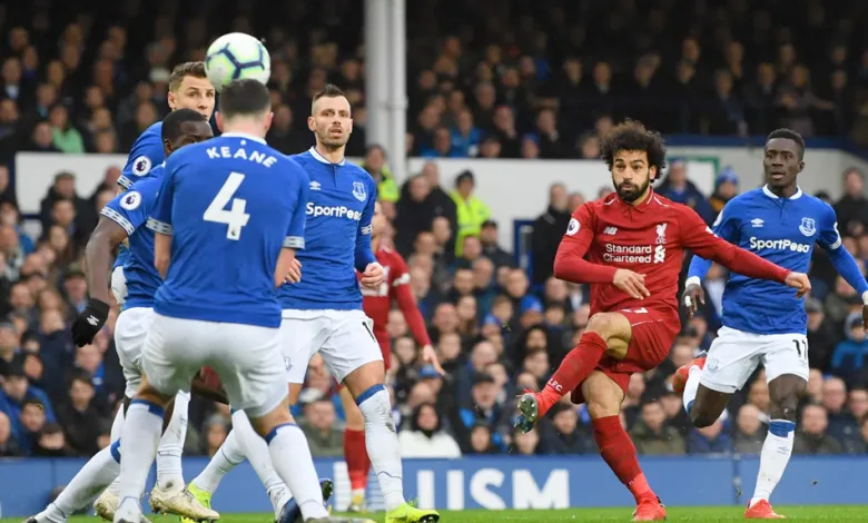 معلق مباراة ليفربول وإيفرتون اليوم السبت في الدوري الإنجليزي