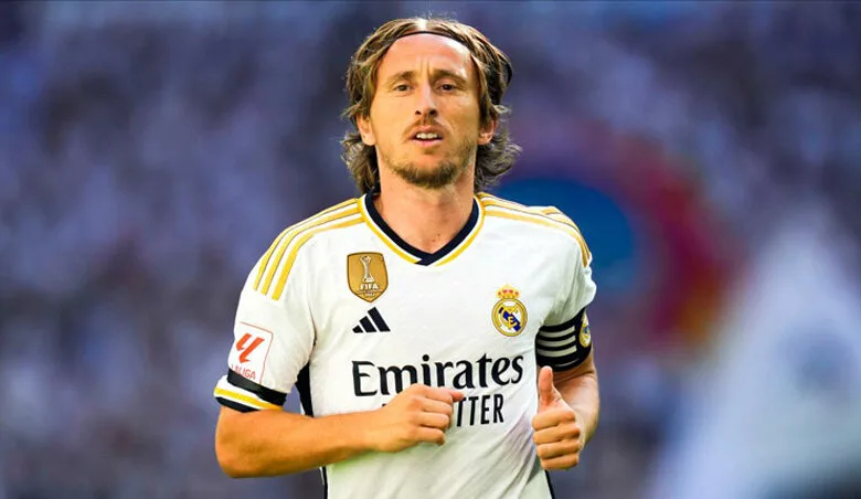 مودريتش يحسم مستقبله مع ريال مدريد بعد إنتهاء عقده
