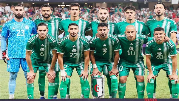 تشكيل الجزائر المتوقع