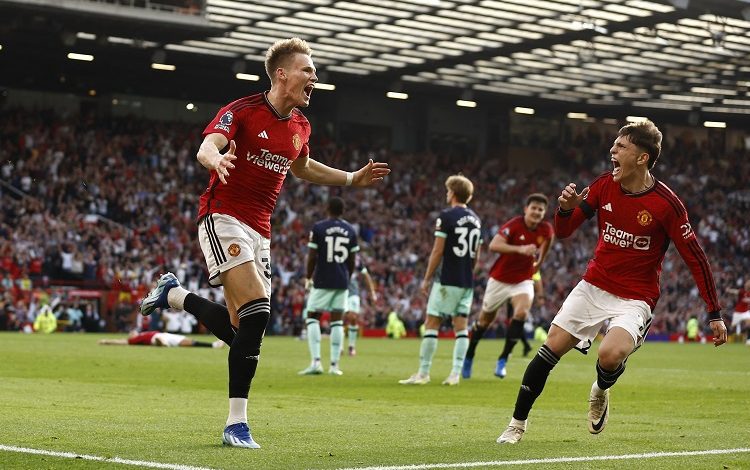 القنوات المفتوحة الناقلة لمباراة مانشستر يونايتد وكوبنهاجن