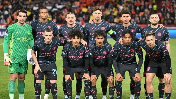 تشكيل مانشستر سيتي الرسمي لمواجهة أوراوا