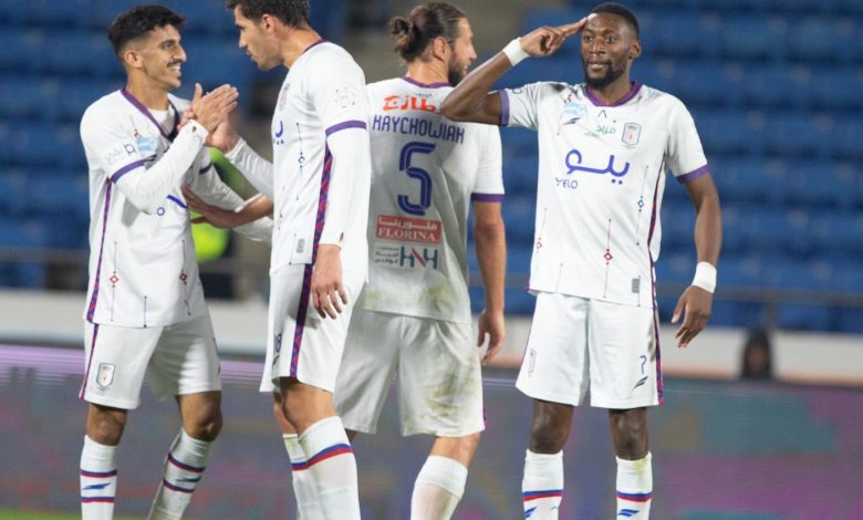 تردد القنوات الناقلة لمباراة الخليج وأبها