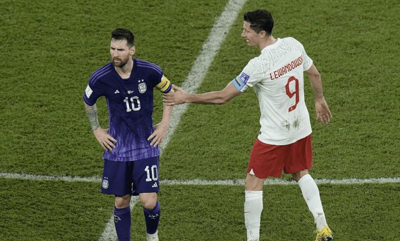 ميسي يكشف سبب غضبه من روبرت ليفاندوفسكي