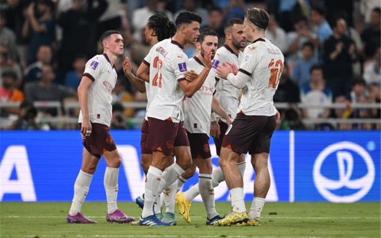 بعد التأهل لنهائي كأس العالم.. مان سيتي يسعى لحصد جميع الألقاب