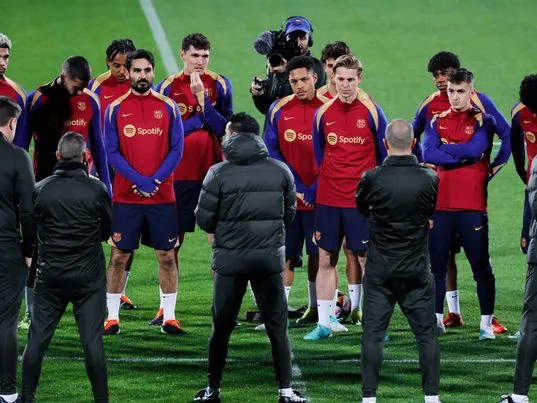 طلب مثير من تشافي للاعبي برشلونة عقب فضيحة الكلاسيكو 
