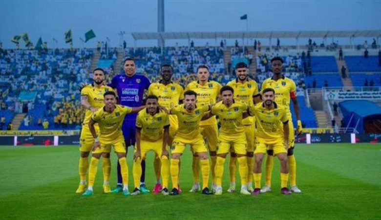 التعاون يؤمن لاعبه من خطة الهلال
