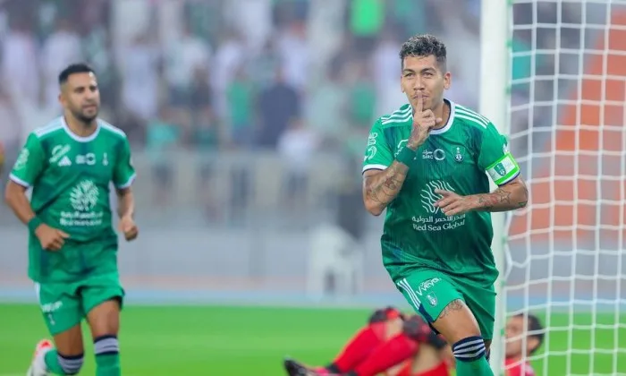 حقيقة اقتراب فيرمينو من الرحيل عن الأهلي السعودي