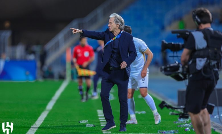 جيسوس يفاجئ لاعبي الهلال قبل ساعات من مواجهة النصر في كأس موسم الرياض