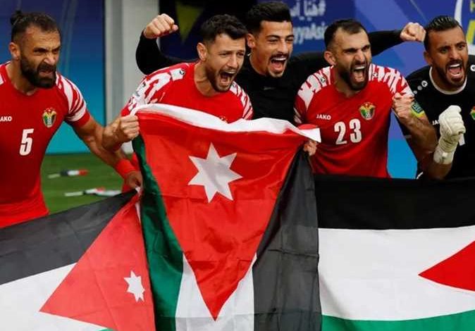 شاهد.. الدبكة الأردنية حاضرة أمام ملعب لوسيل قبل نهائي كأس آسيا