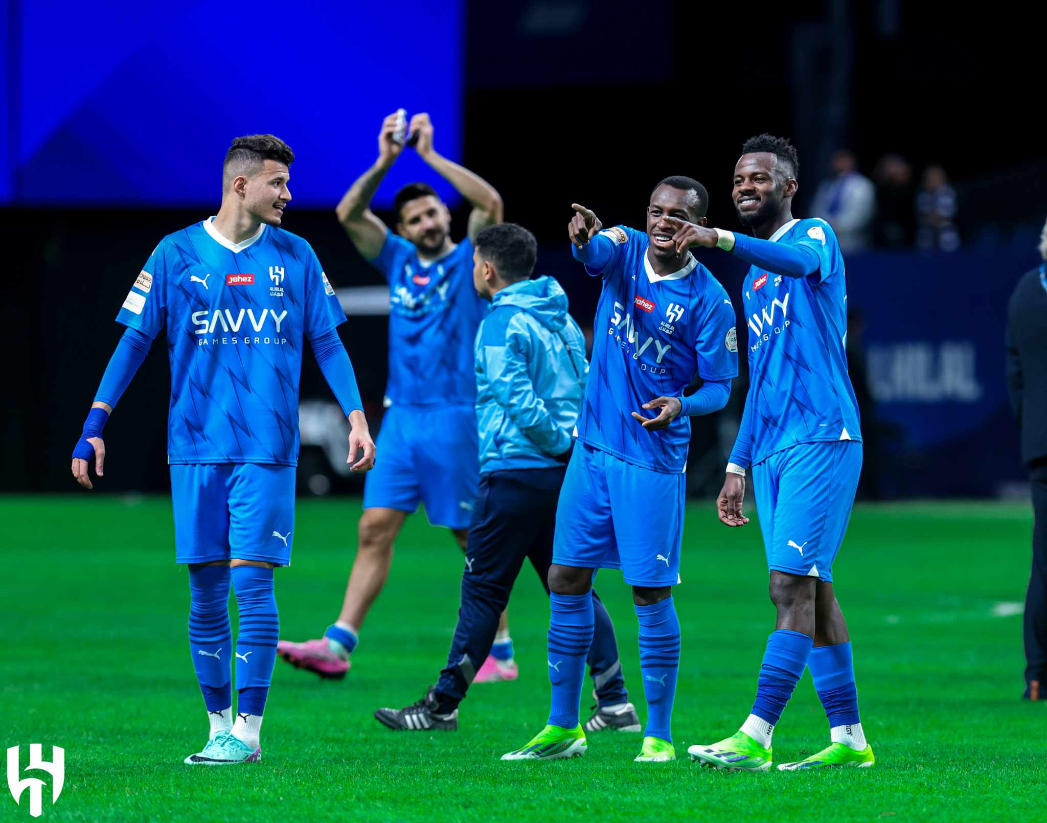 الهلال يتربع على عرش دوري روشن السعودي ويتخطى مانشستر سيتي