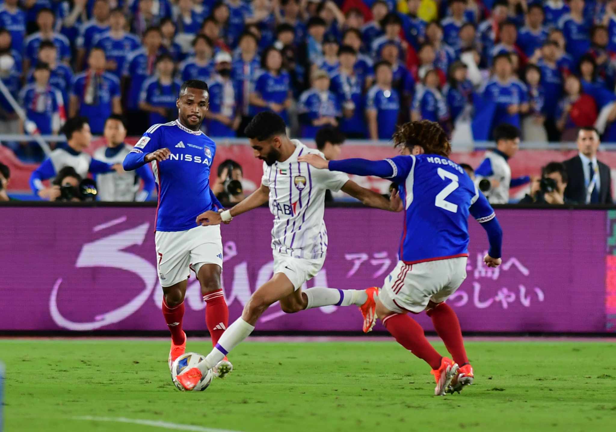 يوكوهاما يحول تأخره أمام العين الإماراتي لفوز مثير في ذهاب نهائي دوري أبطال آسيا