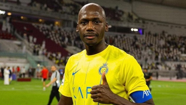 عبدالله مادو يعلق لأول مرة بعد رحيله من النصر السعودي