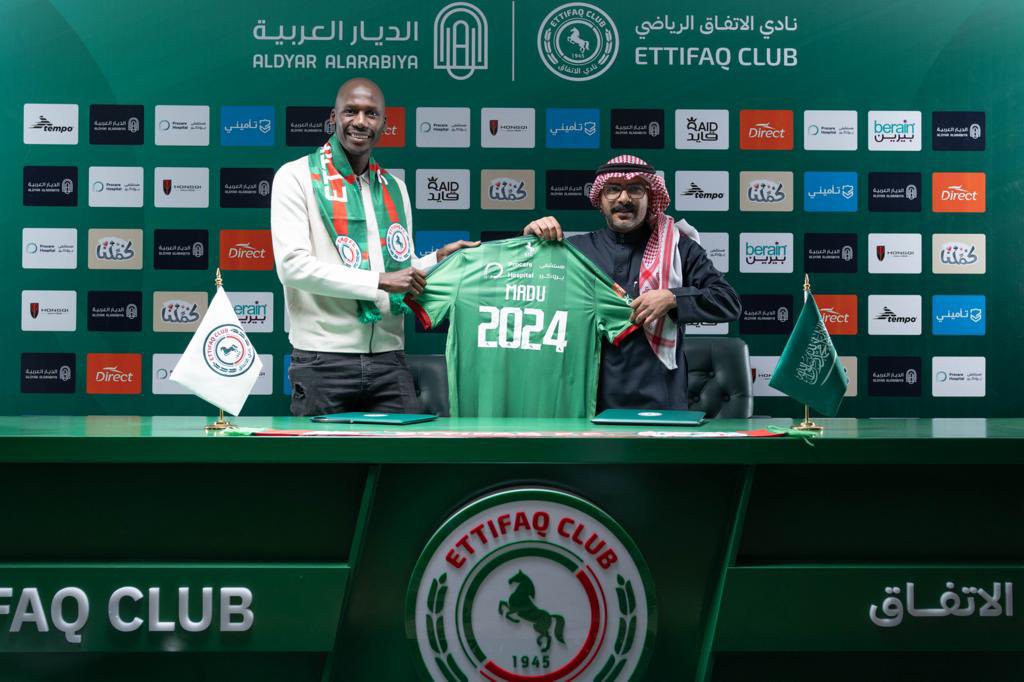 عبدالله مادو يعلق لأول مرة بعد رحيله من النصر السعودي