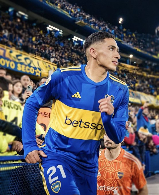 رسميًا: القادسية يضم إزيكويل فرنانديز من بوكا جونيورز