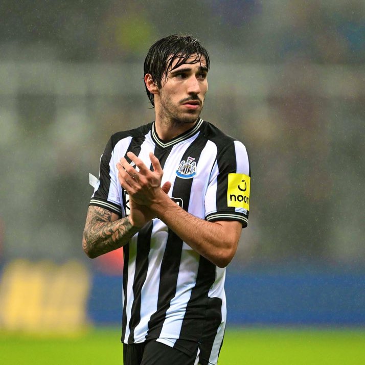 نيوكاسل يكشف عن موعد انتهاء عقوبة إيقاف تونالي