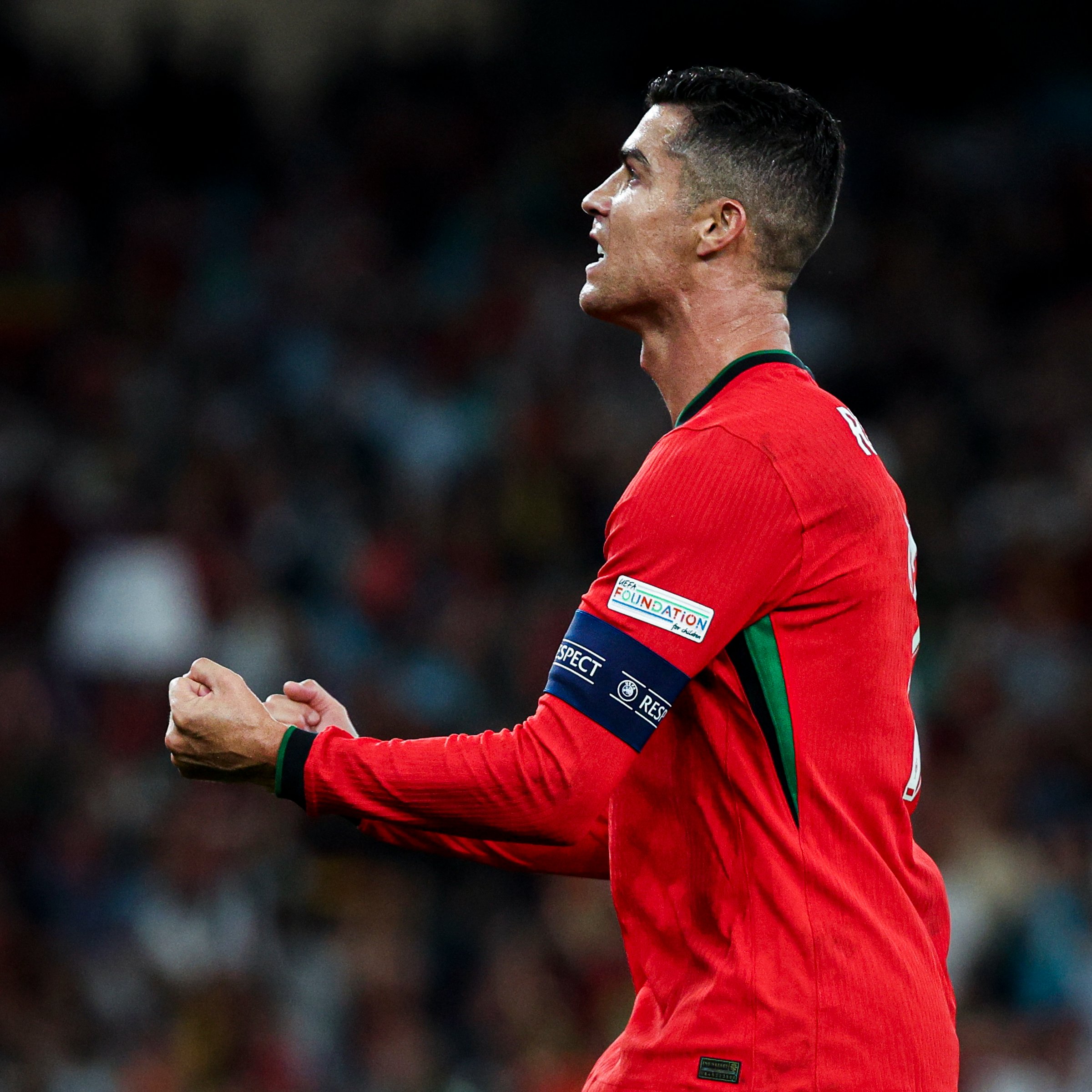 رونالدو يجني من يوتيوب أكثر مما كان يجنيه في ريال مدريد